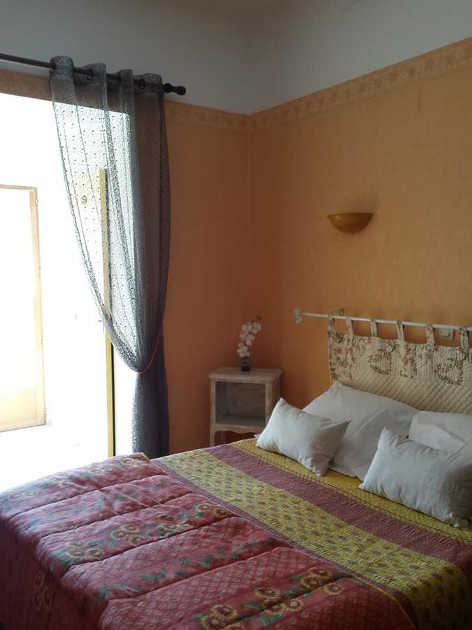 Hotel Font De Lauro Saumane-de-Vaucluse Dış mekan fotoğraf